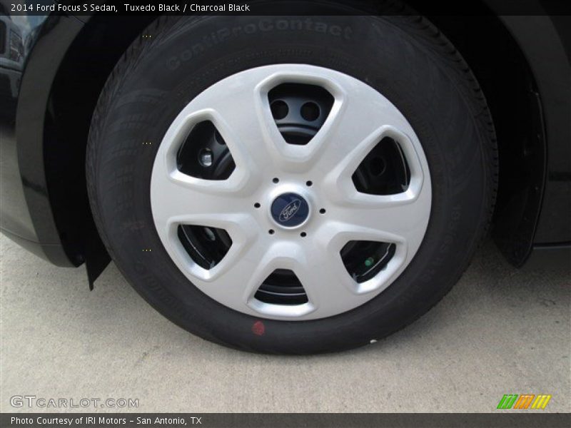 Tuxedo Black / Charcoal Black 2014 Ford Focus S Sedan