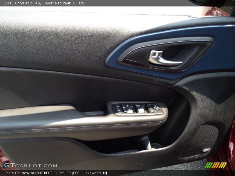Velvet Red Pearl / Black 2015 Chrysler 200 S
