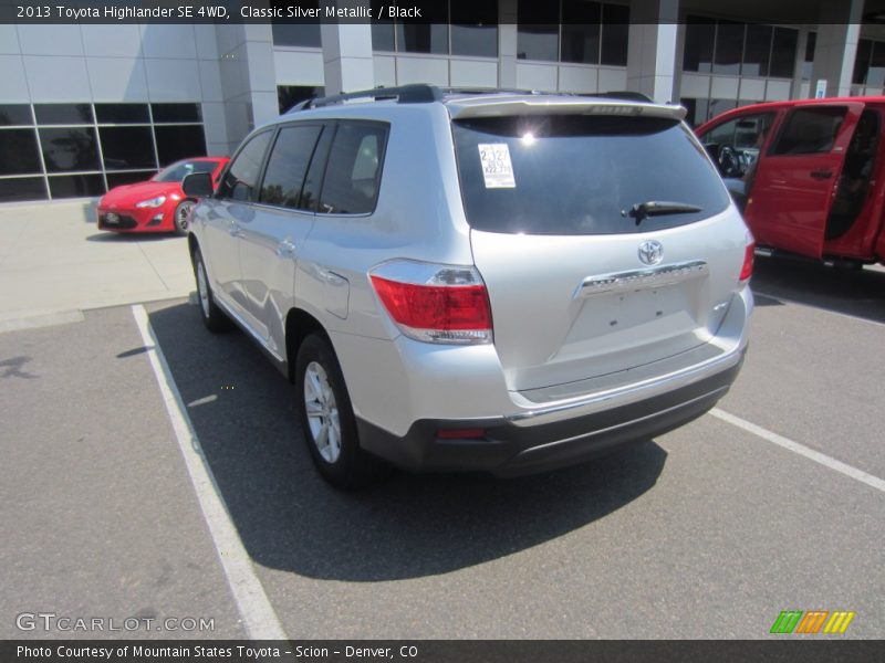 Classic Silver Metallic / Black 2013 Toyota Highlander SE 4WD
