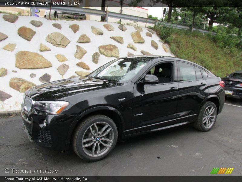 Front 3/4 View of 2015 X4 xDrive28i