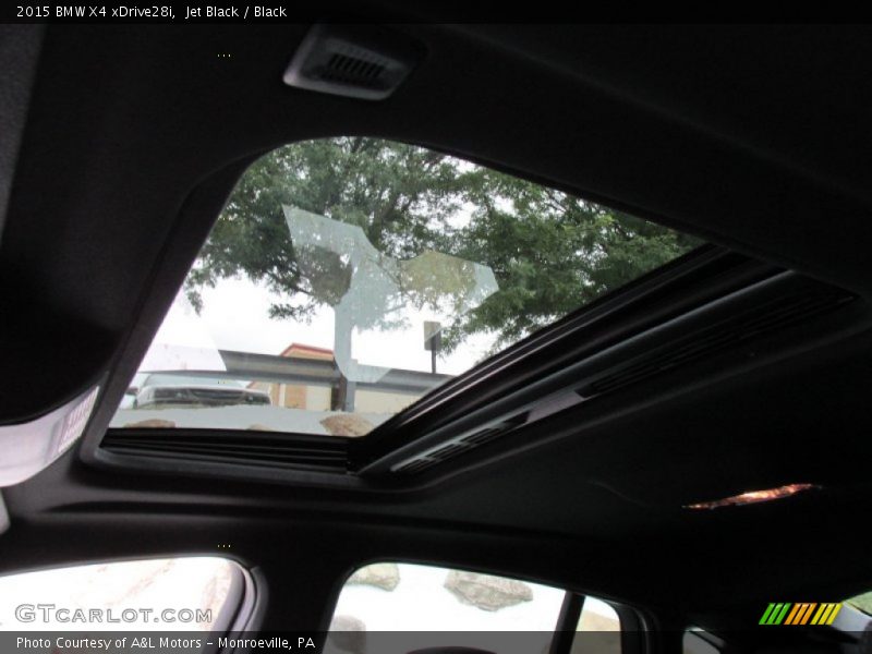 Sunroof of 2015 X4 xDrive28i
