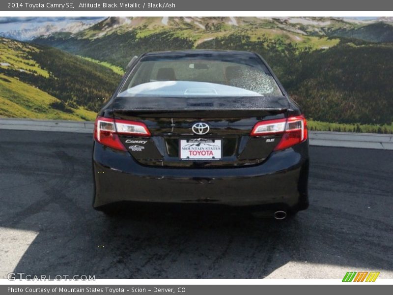 Attitude Black Metallic / Black/Ash 2014 Toyota Camry SE