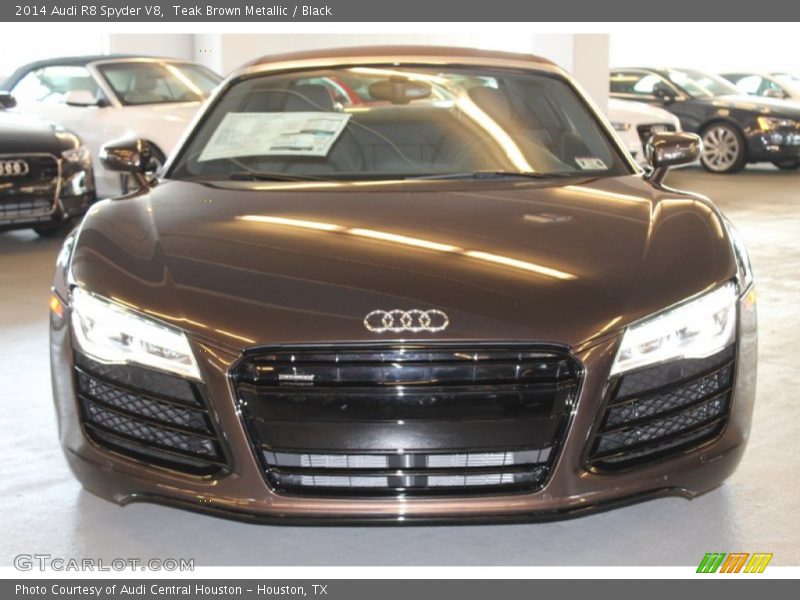  2014 R8 Spyder V8 Teak Brown Metallic