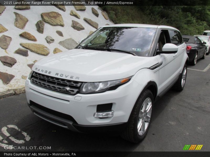 Fuji White / Almond/Espresso 2015 Land Rover Range Rover Evoque Pure Premium