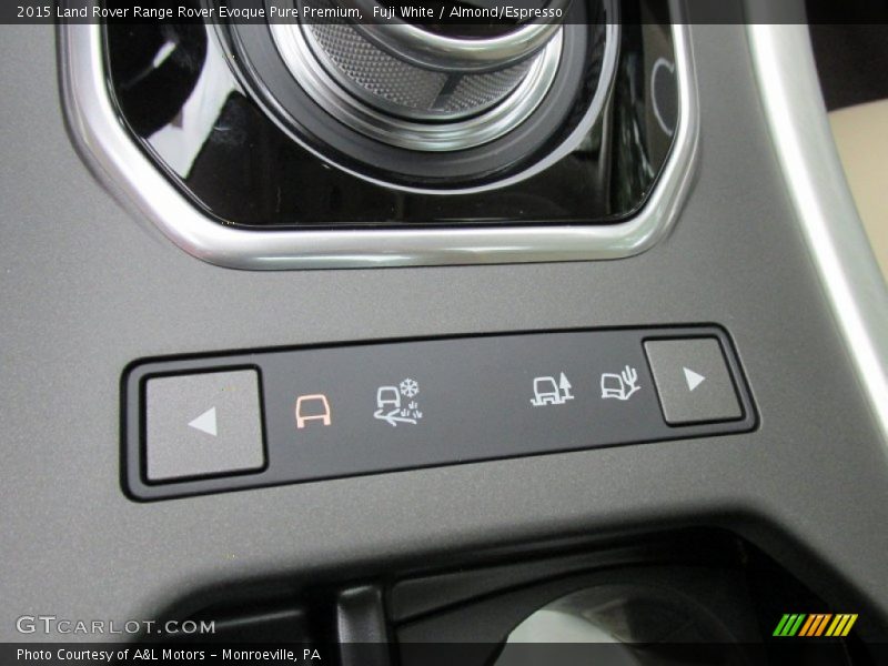 Fuji White / Almond/Espresso 2015 Land Rover Range Rover Evoque Pure Premium