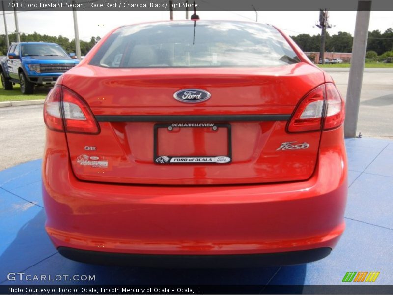 Race Red / Charcoal Black/Light Stone 2013 Ford Fiesta SE Sedan