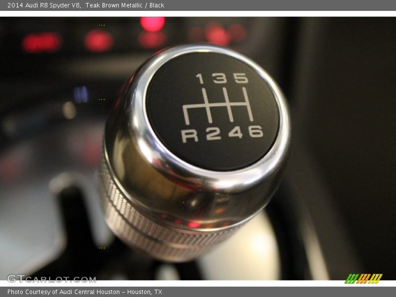  2014 R8 Spyder V8 6 Speed Manual Shifter