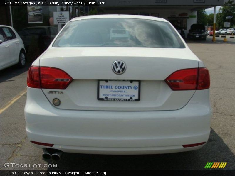 Candy White / Titan Black 2011 Volkswagen Jetta S Sedan