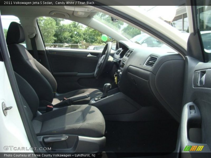 Candy White / Titan Black 2011 Volkswagen Jetta S Sedan
