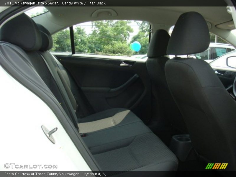 Candy White / Titan Black 2011 Volkswagen Jetta S Sedan