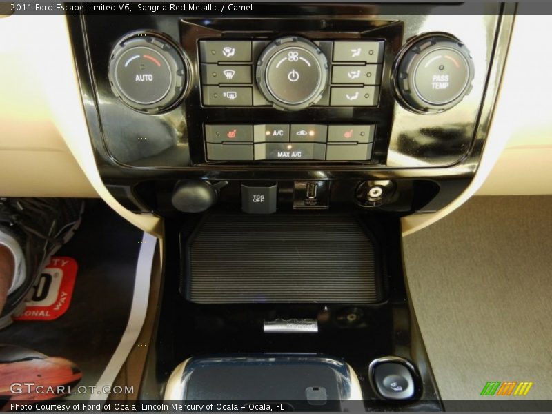 Controls of 2011 Escape Limited V6