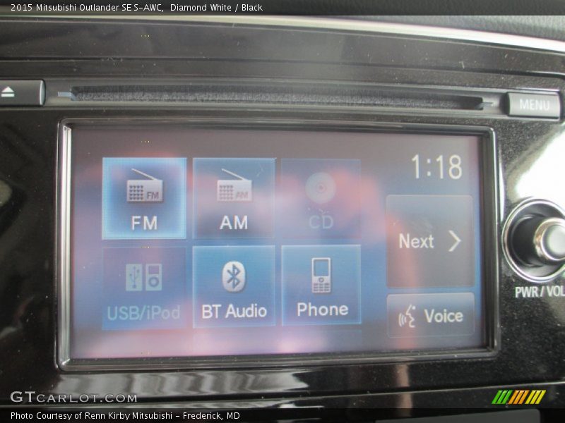 Diamond White / Black 2015 Mitsubishi Outlander SE S-AWC