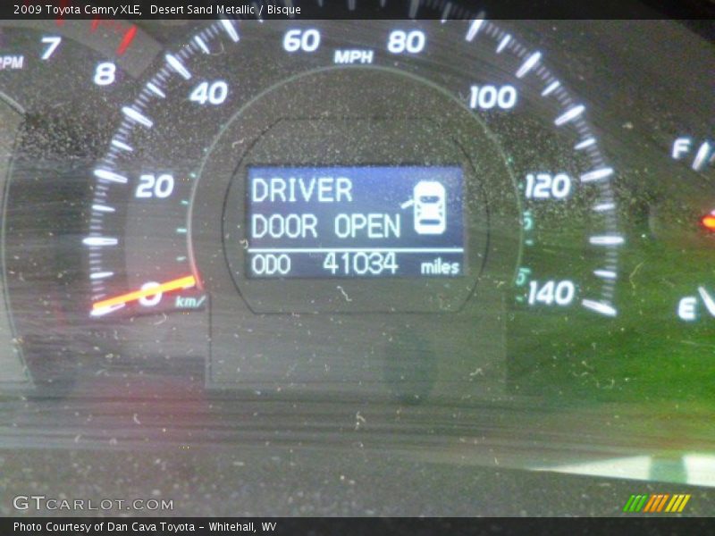 Desert Sand Metallic / Bisque 2009 Toyota Camry XLE