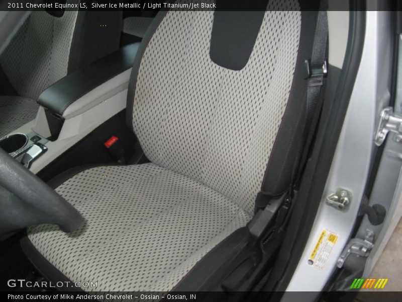 Silver Ice Metallic / Light Titanium/Jet Black 2011 Chevrolet Equinox LS