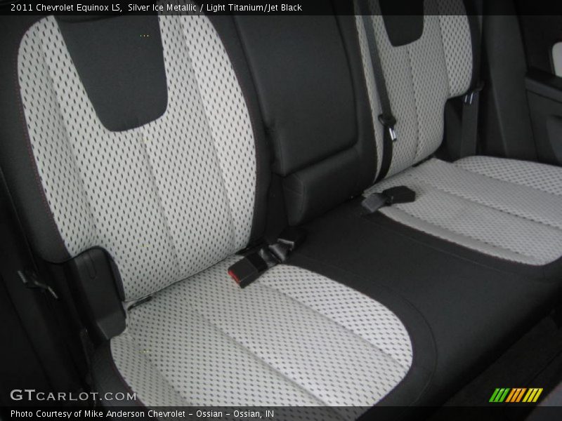Silver Ice Metallic / Light Titanium/Jet Black 2011 Chevrolet Equinox LS