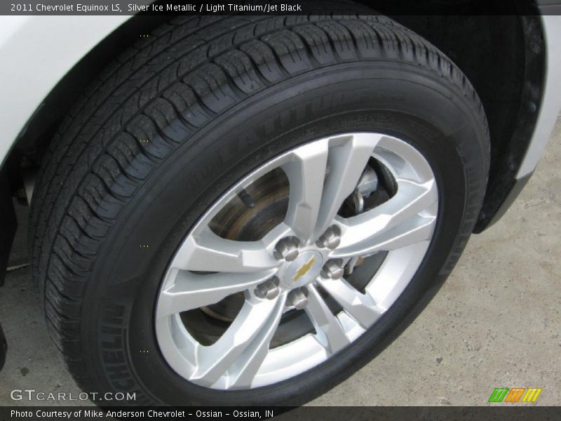 Silver Ice Metallic / Light Titanium/Jet Black 2011 Chevrolet Equinox LS