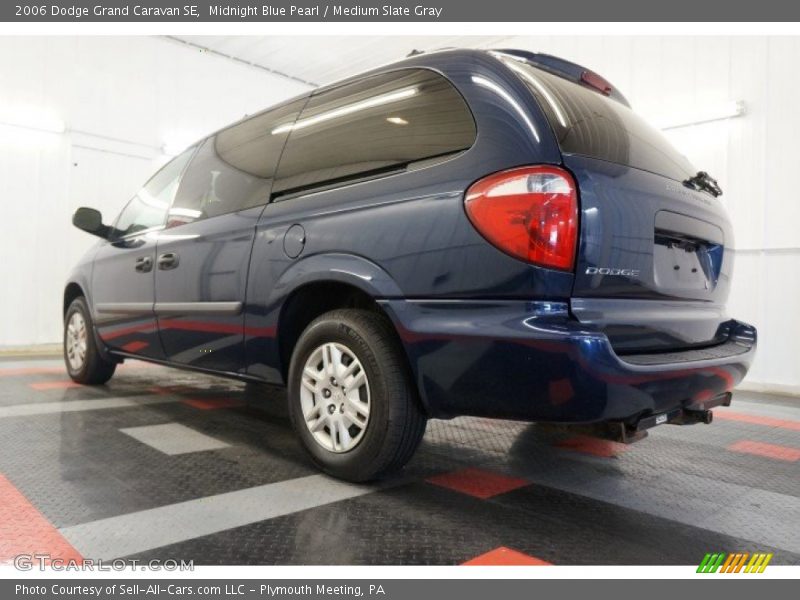 Midnight Blue Pearl / Medium Slate Gray 2006 Dodge Grand Caravan SE