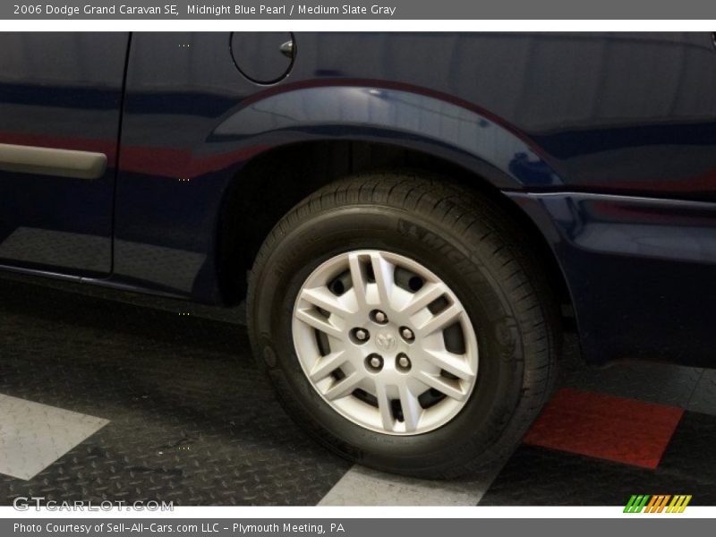 Midnight Blue Pearl / Medium Slate Gray 2006 Dodge Grand Caravan SE