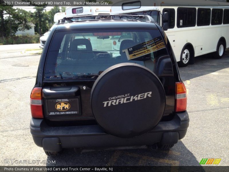 Black / Medium Gray 2003 Chevrolet Tracker 4WD Hard Top
