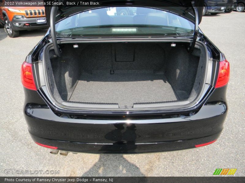 Black / Titan Black 2012 Volkswagen Jetta SE Sedan