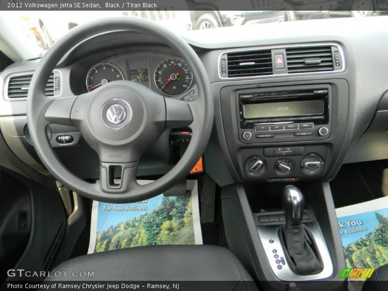 Black / Titan Black 2012 Volkswagen Jetta SE Sedan