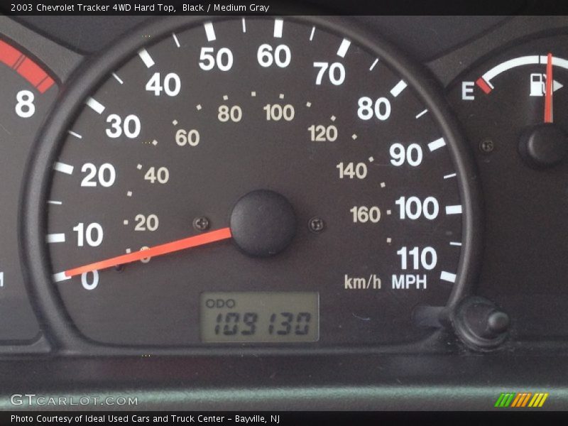 Black / Medium Gray 2003 Chevrolet Tracker 4WD Hard Top