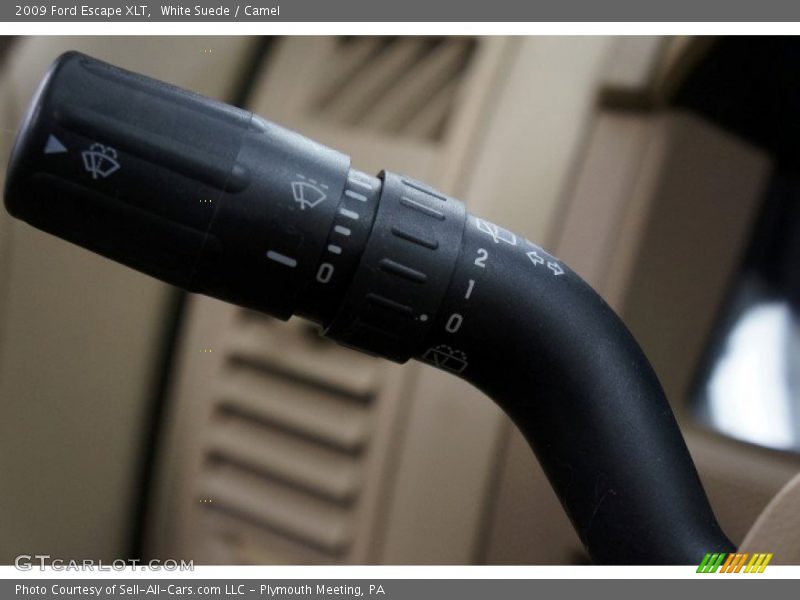 White Suede / Camel 2009 Ford Escape XLT