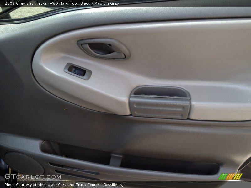 Black / Medium Gray 2003 Chevrolet Tracker 4WD Hard Top