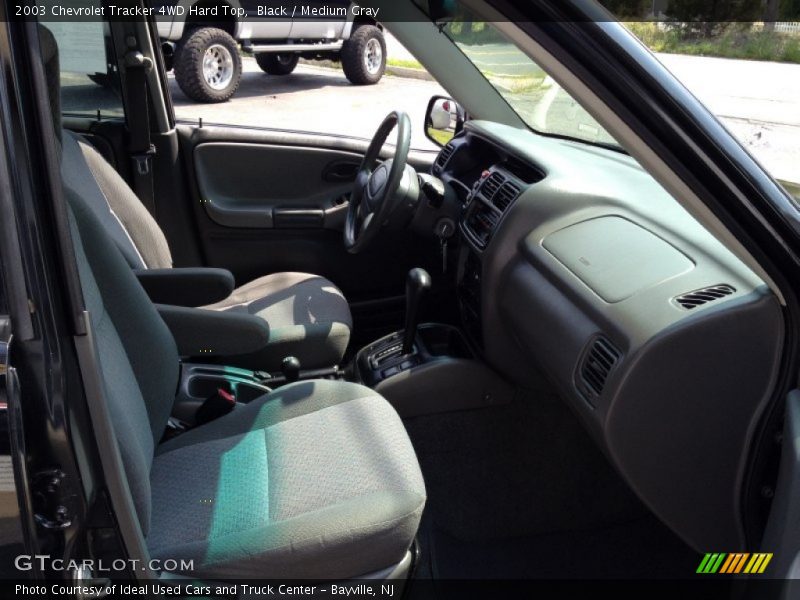 Black / Medium Gray 2003 Chevrolet Tracker 4WD Hard Top