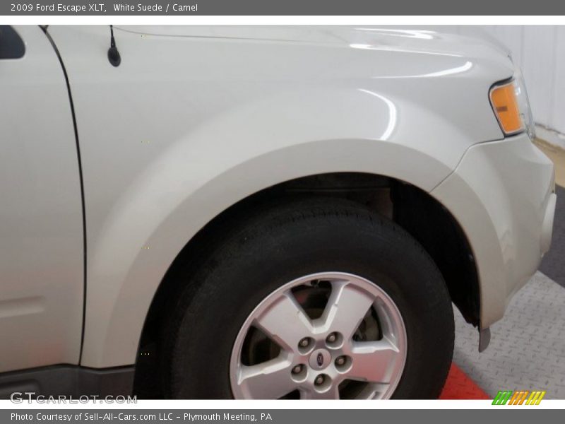 White Suede / Camel 2009 Ford Escape XLT