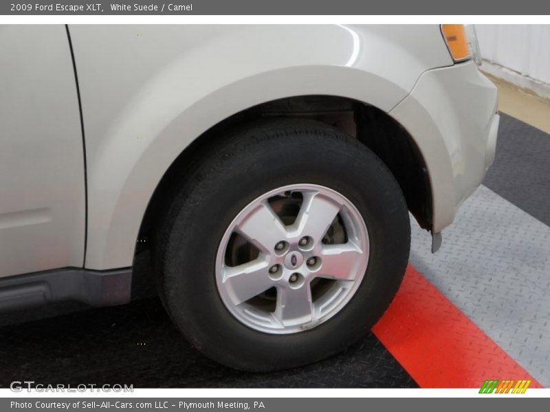 White Suede / Camel 2009 Ford Escape XLT