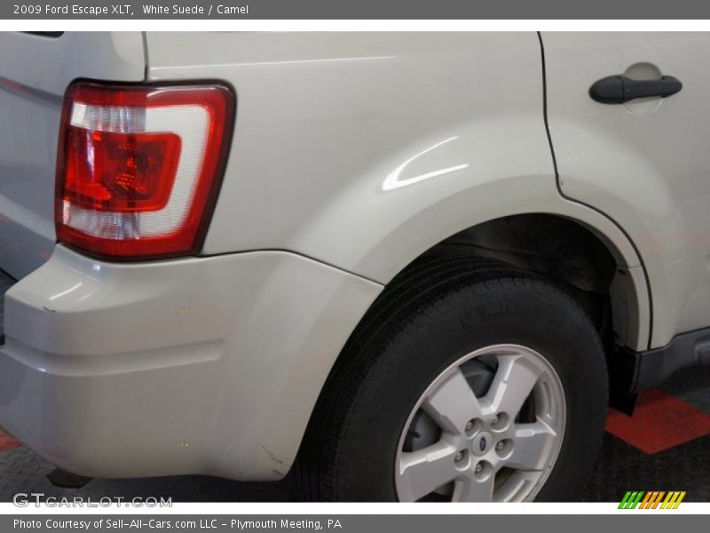 White Suede / Camel 2009 Ford Escape XLT