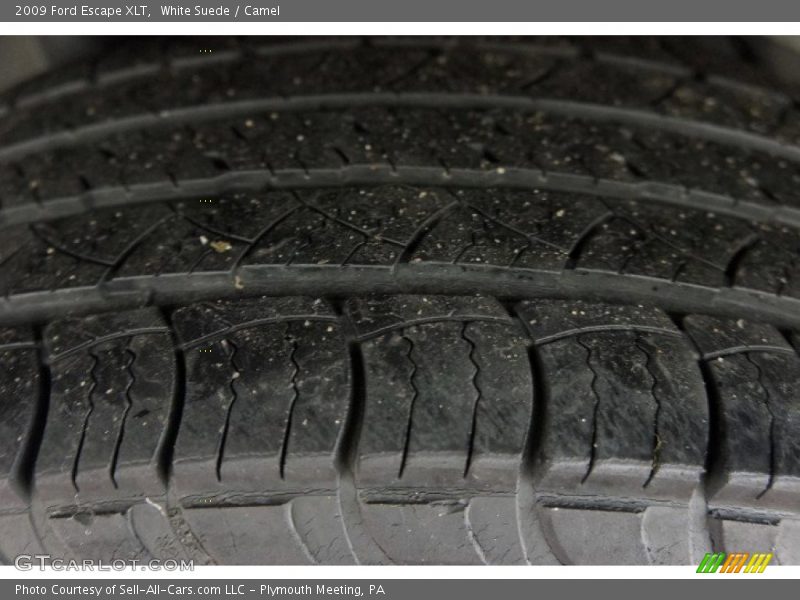 White Suede / Camel 2009 Ford Escape XLT