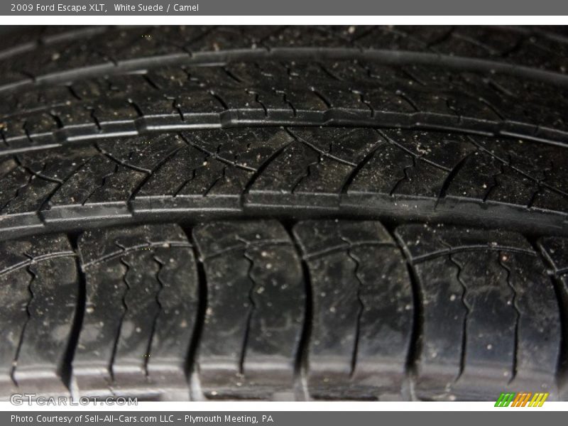 White Suede / Camel 2009 Ford Escape XLT