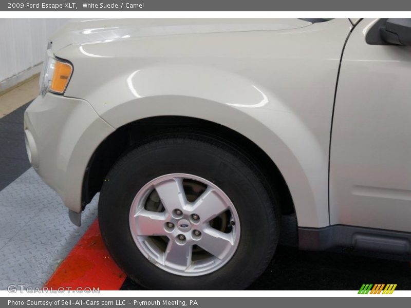 White Suede / Camel 2009 Ford Escape XLT