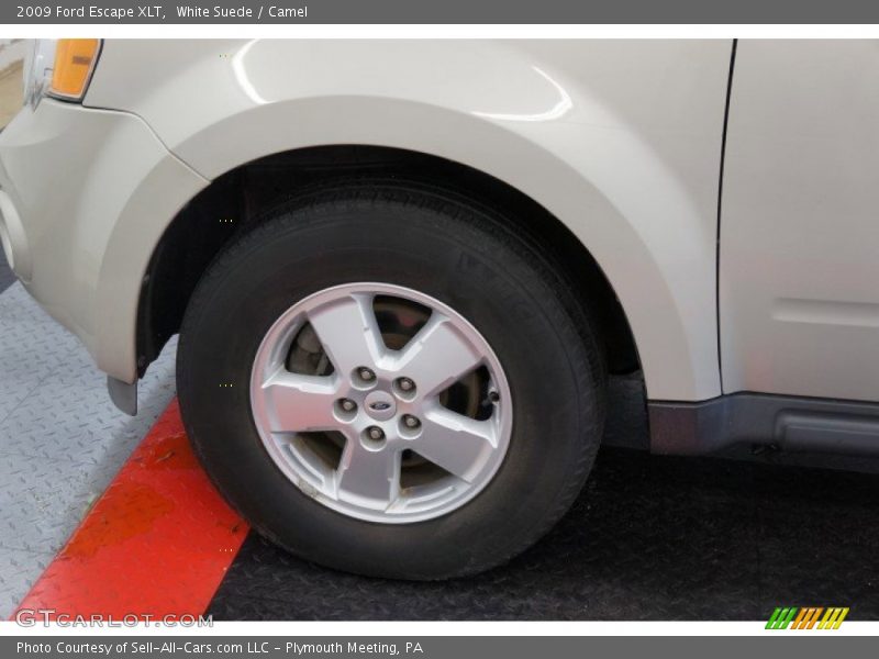 White Suede / Camel 2009 Ford Escape XLT