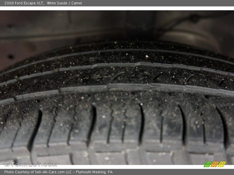 White Suede / Camel 2009 Ford Escape XLT