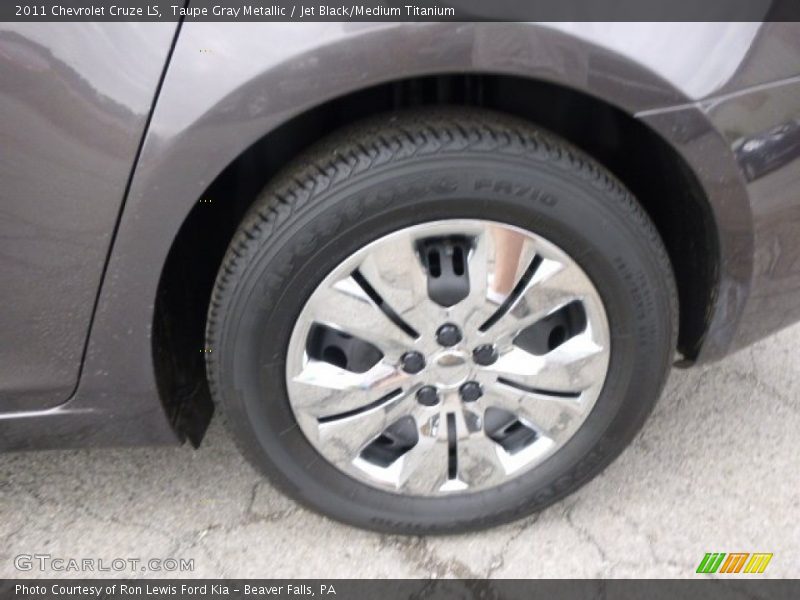 Taupe Gray Metallic / Jet Black/Medium Titanium 2011 Chevrolet Cruze LS