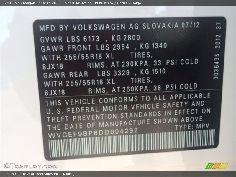 Pure White / Cornsilk Beige 2013 Volkswagen Touareg VR6 FSI Sport 4XMotion