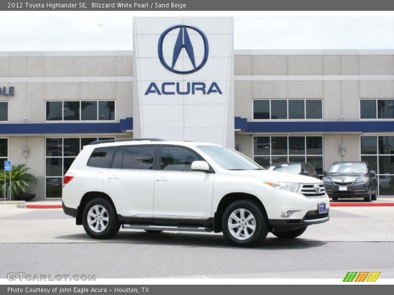 Blizzard White Pearl / Sand Beige 2012 Toyota Highlander SE