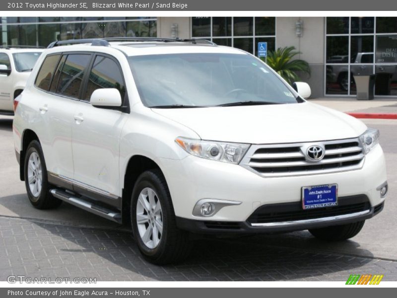 Blizzard White Pearl / Sand Beige 2012 Toyota Highlander SE