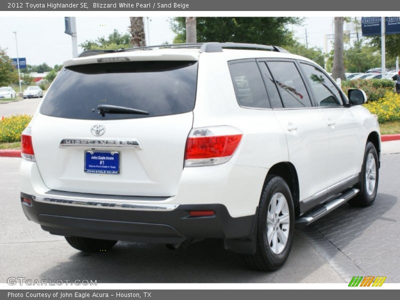 Blizzard White Pearl / Sand Beige 2012 Toyota Highlander SE