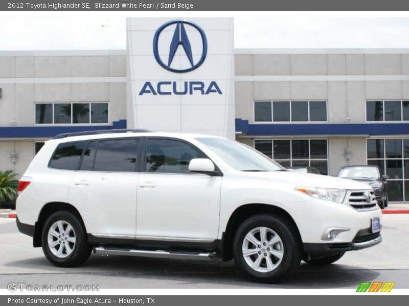 Blizzard White Pearl / Sand Beige 2012 Toyota Highlander SE