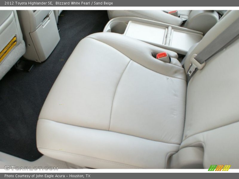 Blizzard White Pearl / Sand Beige 2012 Toyota Highlander SE