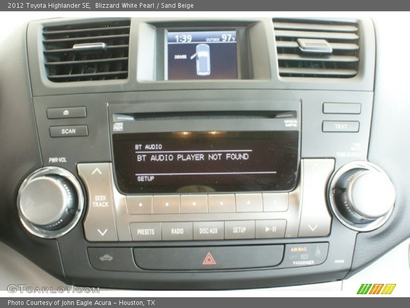 Blizzard White Pearl / Sand Beige 2012 Toyota Highlander SE