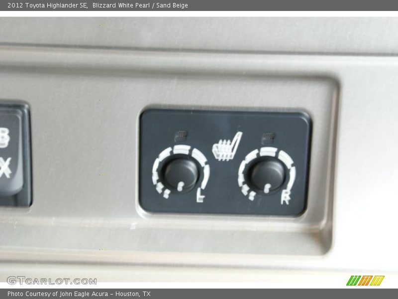 Blizzard White Pearl / Sand Beige 2012 Toyota Highlander SE