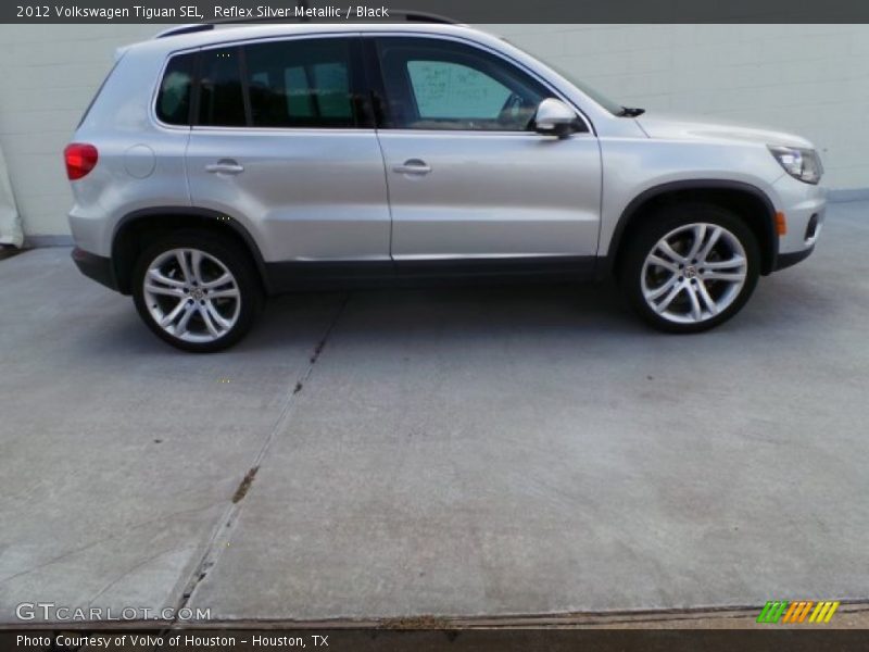 Reflex Silver Metallic / Black 2012 Volkswagen Tiguan SEL