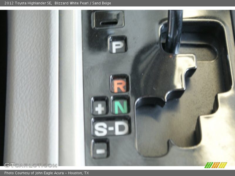 Blizzard White Pearl / Sand Beige 2012 Toyota Highlander SE