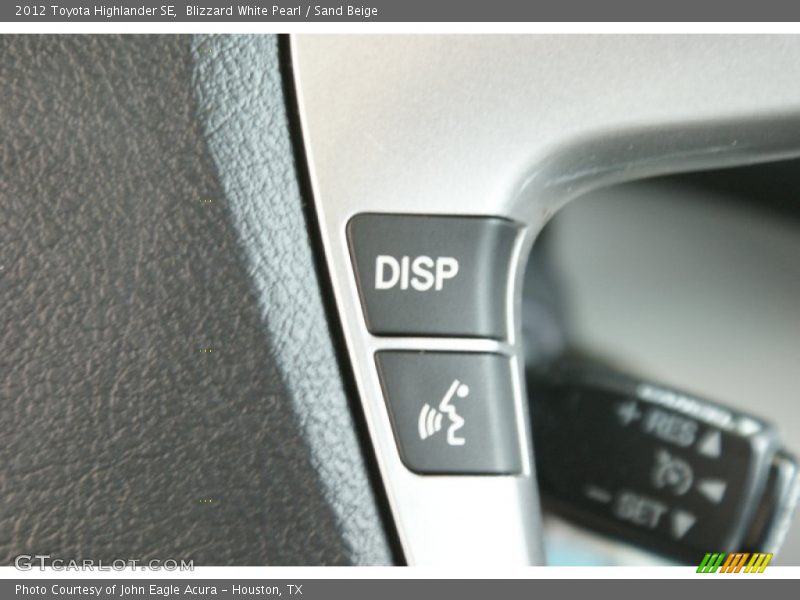 Blizzard White Pearl / Sand Beige 2012 Toyota Highlander SE