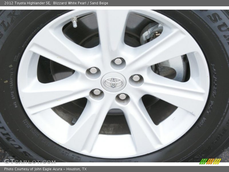 Blizzard White Pearl / Sand Beige 2012 Toyota Highlander SE